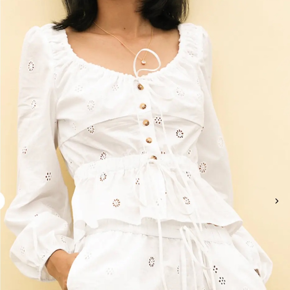 NWT Ciao Lucia Olympia Eyelet White Top (Size M)